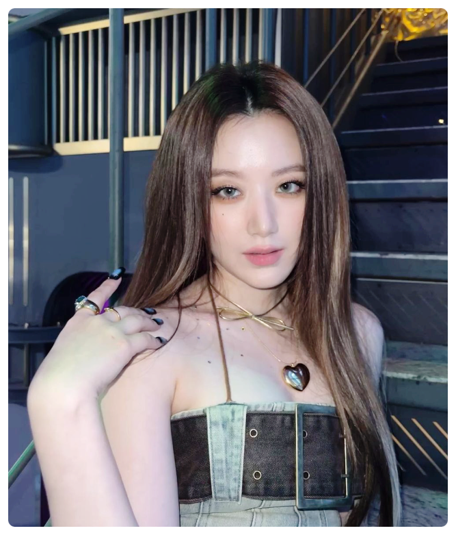 청순 여주인공 여자아이들 슈화 매력 금발 헤어 패션 스타일 프로필 나이 국적 데뷔 INFP