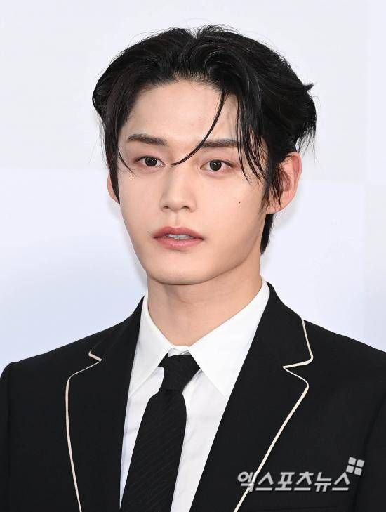 돌아선 팬이 더 무섭다…<b>제베원 김지웅 욕설</b> 논란, "증거 有... 