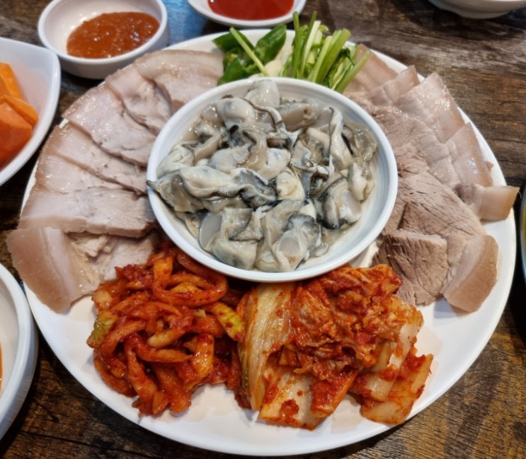  창원 어반브릭스맛집 일동실비 창원유니티시티점 노포술집 창원굴보쌈