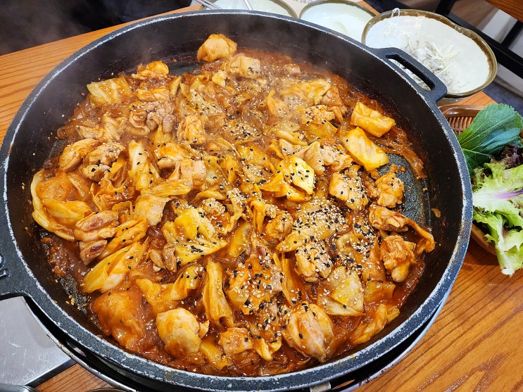 대학로 장인닭갈비 신선한 메뉴 및 저녁 맛집이라네