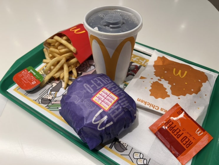  일본 맥도날드 오사카 신세카이 츠텐카쿠 해피밀 메뉴
