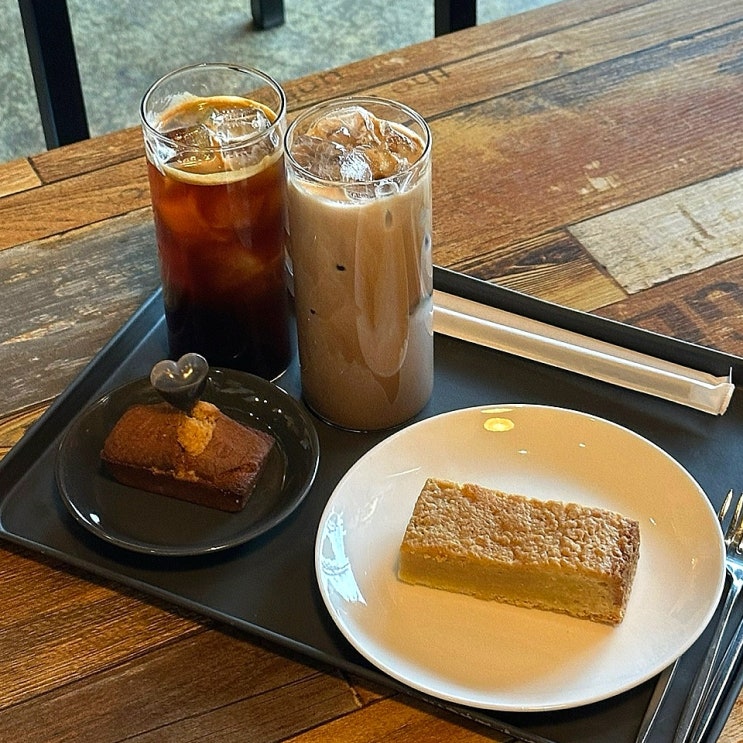  문래역 디저트 카페 마이스페이스 휘낭시에 버터바 후기