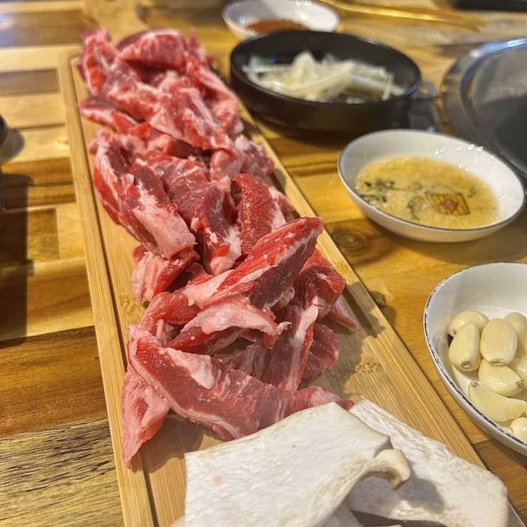  [울산 남구 야음동 맛집] 우육면과 소갈비살이 맛있는 ‘품미참숯소갈비살’