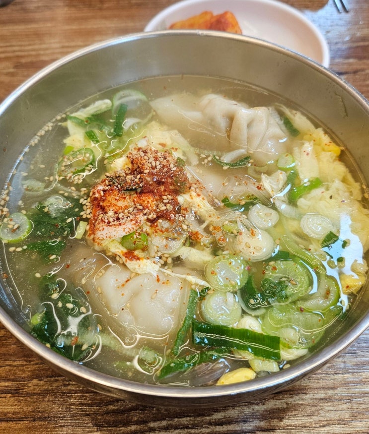  [대전] 중앙시장 맛집 개천식당, 주먹만한 만둣국
