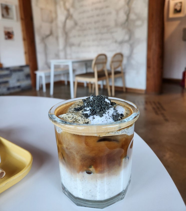  영월 카페 / 카페 보름월, 강원도 영월 흑임자라떼 찐맛집!