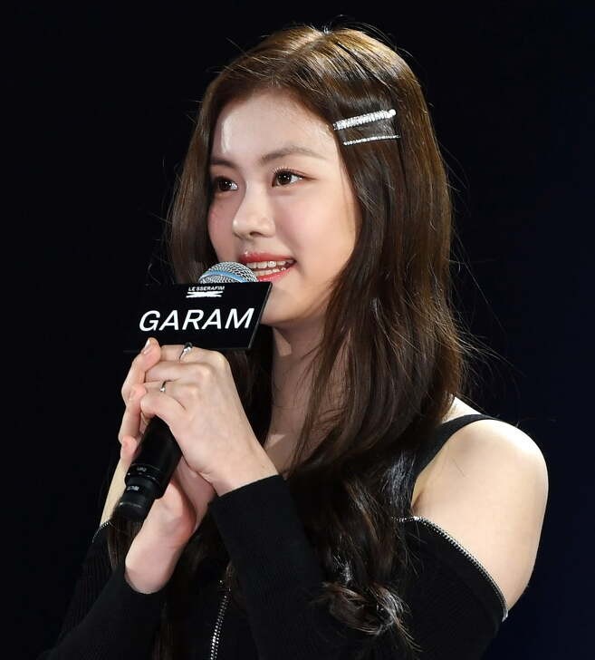 '학폭 의혹' 김가람, <b>서공예 졸업식</b> 포토월 안 선다