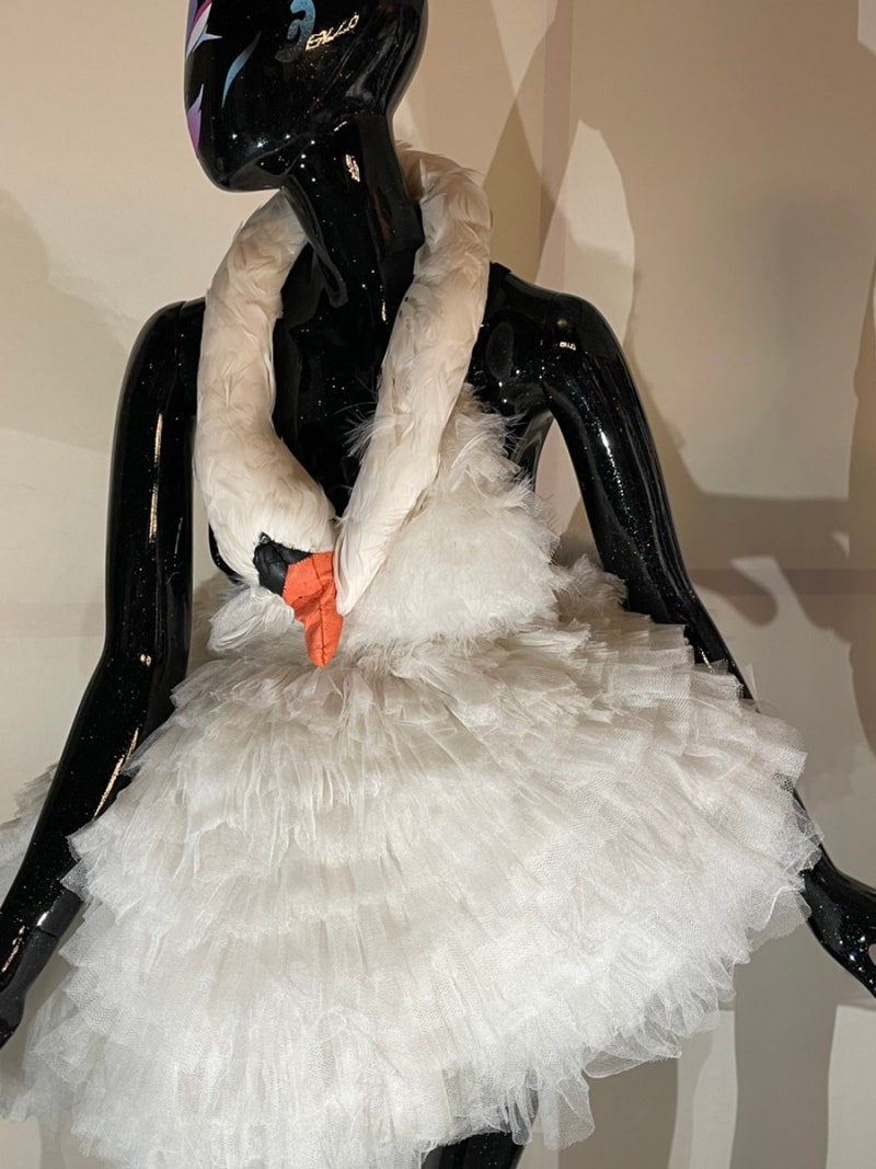 Design Museum] 런던 패션 전시회 Rebel 30 Years of London Fashion (feat.알렉산더 맥퀸) 패션  디자이너의 재정의 : 네이버 블로그