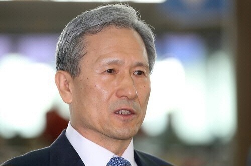 '군 댓글공작' <b>김관진</b>·'블랙리스트' <b>김기춘</b> 설 특별사면... 