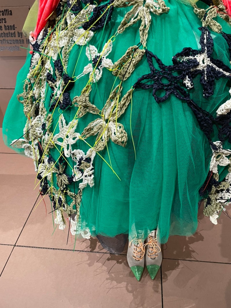 Design Museum] 런던 패션 전시회 Rebel 30 Years of London Fashion (feat.알렉산더 맥퀸) 패션  디자이너의 재정의 : 네이버 블로그