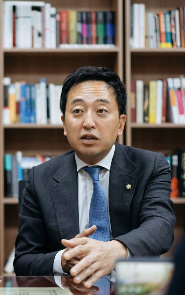 새로운선택 <b>금태섭</b>, <b>종로</b> 출마…"촛불과 태극기 모두 품은 곳"