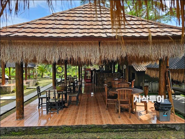  끌룽꿍 가든 레스토랑 Warung D' Carik Nyalian