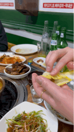 부산 전포동 전포놀이터시장 삼겹살을 주문하면 4종김치를 준다고? 수정고깃집 부산 전포동 전포놀이터시장 삼겹살을 주문하면 4종김치를 준다고? 수정고깃집