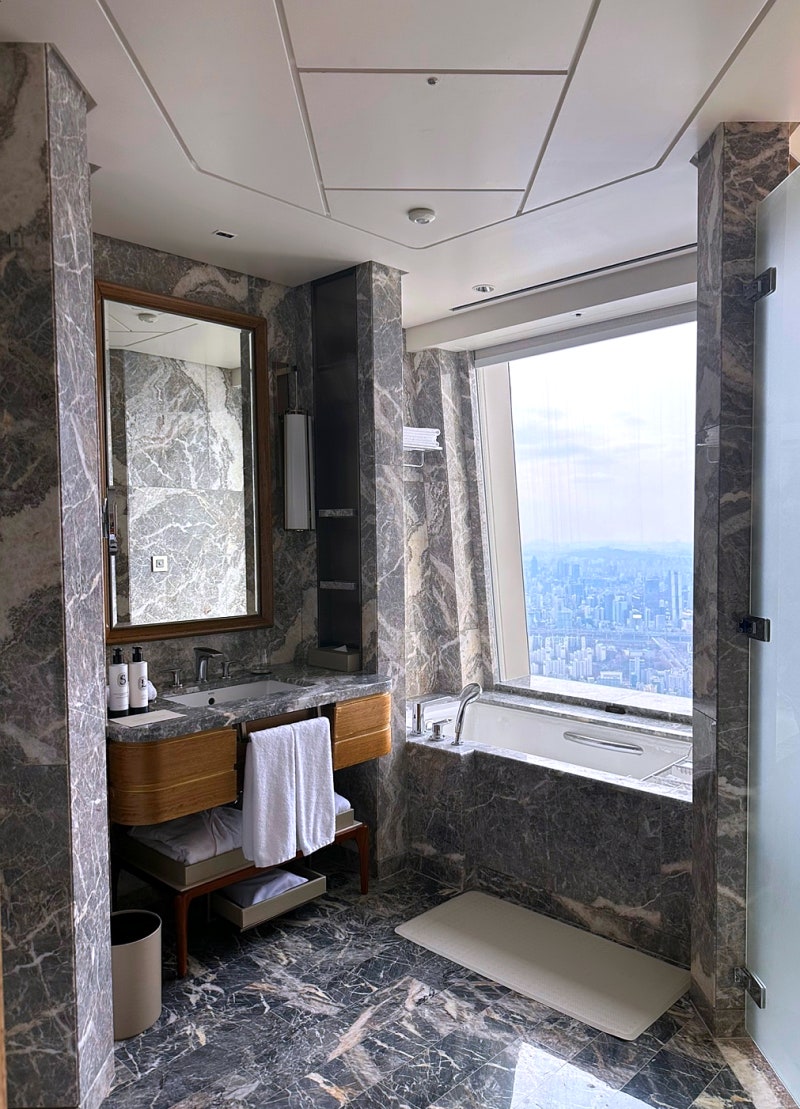 서울 잠실 5성급 호텔 롯데 시그니엘 +한강뷰/욕실뷰 추가 객실 후기, 프로프즈성지 : 네이버 블로그