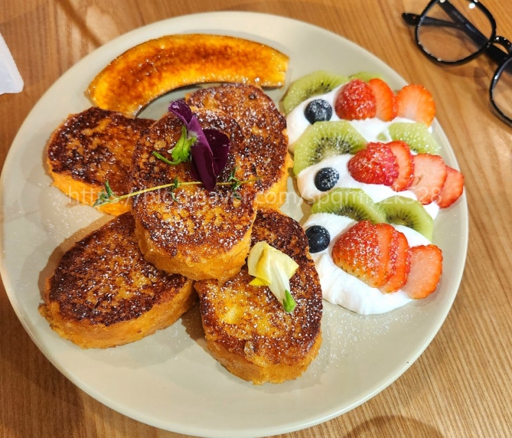  남포, 브런치 맛집 카페 '우디 부기 커피 랩' 솔직 후기