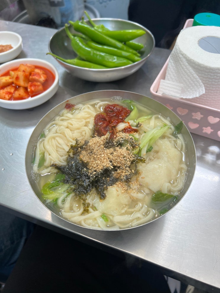 대구 서문시장 내돈내산 먹투어 기록 / 칼제비 / 칼국수 / 삼각만두 / 샐러드빵 대구 서문시장 내돈내산 먹투어 기록 / 칼제비 / 칼국수 / 삼각만두 / 샐러드빵