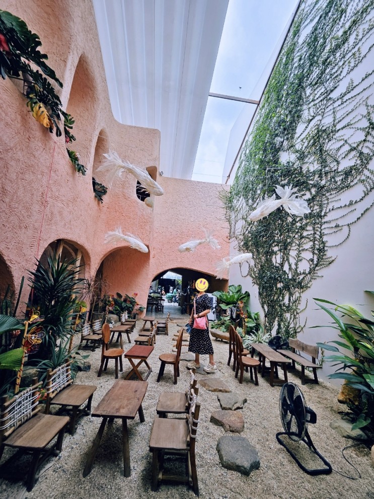 베트남 나트랑 인생샷 핫플 사막 느낌 핑크 올라 카페 (OLA Cafe)