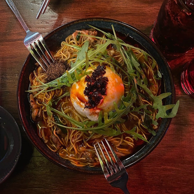  [맛집추천] 홍콩 감성 분위기에 특별한 메뉴까지 완벽한 중식맛집 (부라타치즈 에그누들, XO어향가지새우) - 연남 란콰이진
