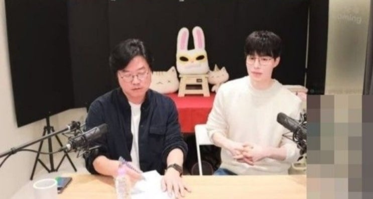 <연예가핫이슈> "공유 덕분에" 이동욱, 슬럼프로 은퇴 고민까지? <연예가핫이슈> "공유 덕분에" 이동욱, 슬럼프로 은퇴 고민까지?
