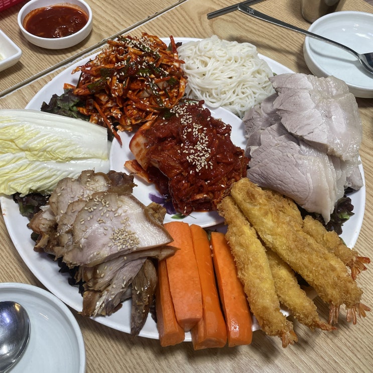  [모란 존맛 밥술] ‘장군보쌈족발’ 아저씨들의 로컬 맛집