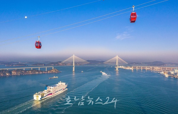  설 연휴, 멋진 야경이 반기는 낭만항구 목포로 떠나면 어떨까요?