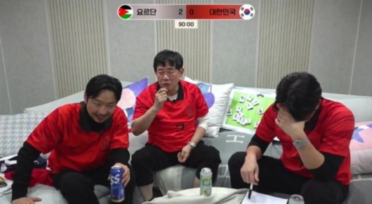 <연예가핫이슈> "책임지고 물러나야지" 이경규, 요르단전 패배에 소신 발언 <연예가핫이슈> "책임지고 물러나야지" 이경규, 요르단전 패배에 소신 발언