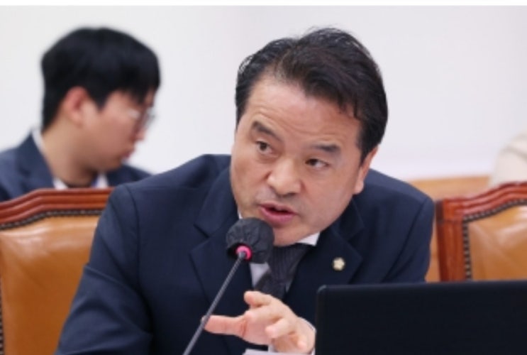 민주당 <b>임종성</b>, <b>징역형</b> 집유 확정. <b>의원</b>직 상실. 3년 10개월... 