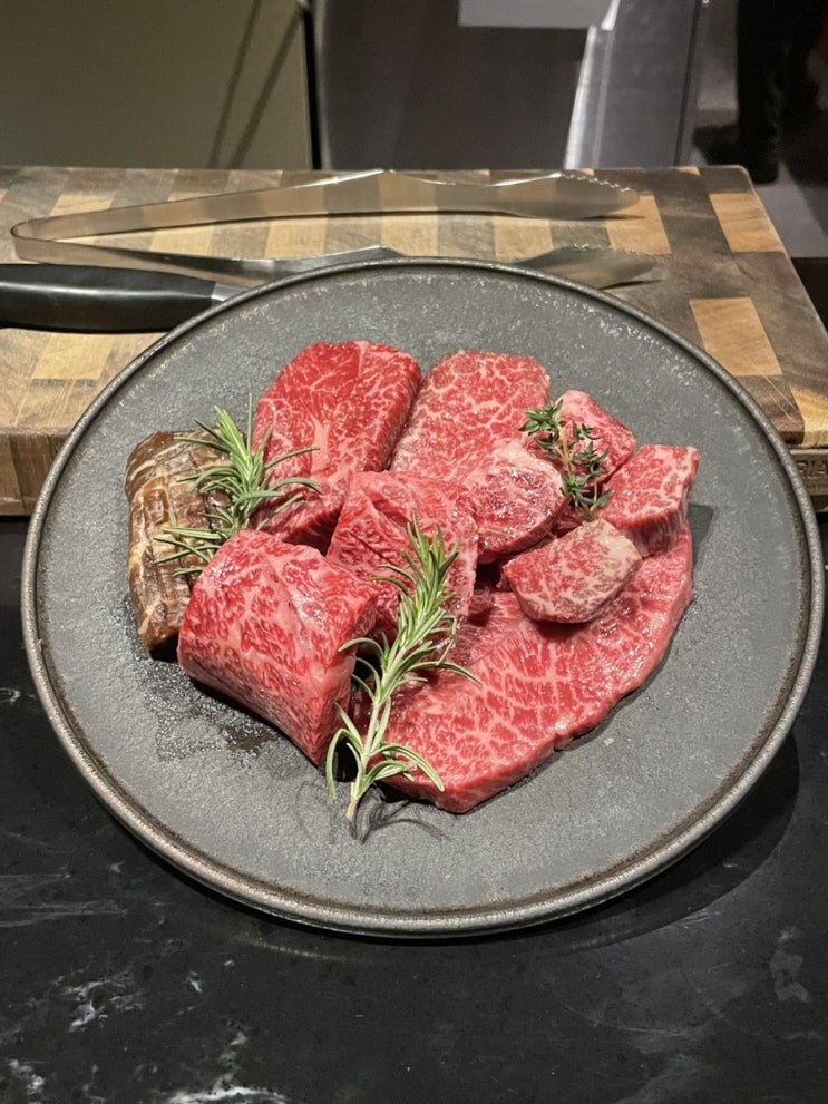  [홍대/합정 맛집] 우마담 한우 오마카세 후기 (생일예약)