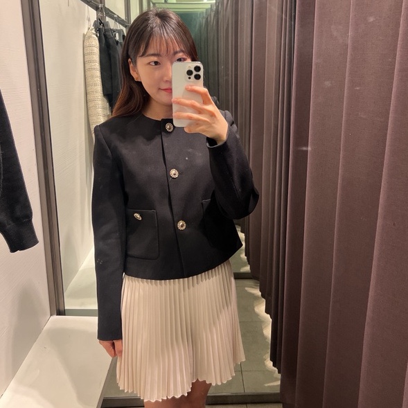  자라 골드 버튼 숏 자켓과 플리트 스커트 팬츠로 코디하기