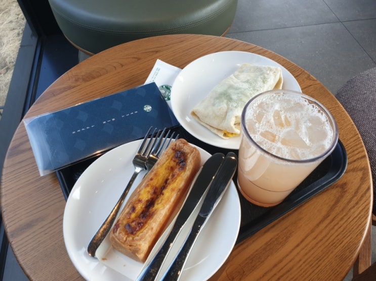 스타벅스 스틱 에그 타르트, 치킨 베이컨 랩, 리프레싱 자몽 캐모마일 티 솔직후기 스타벅스 스틱 에그 타르트, 치킨 베이컨 랩, 리프레싱 자몽 캐모마일 티 솔직후기