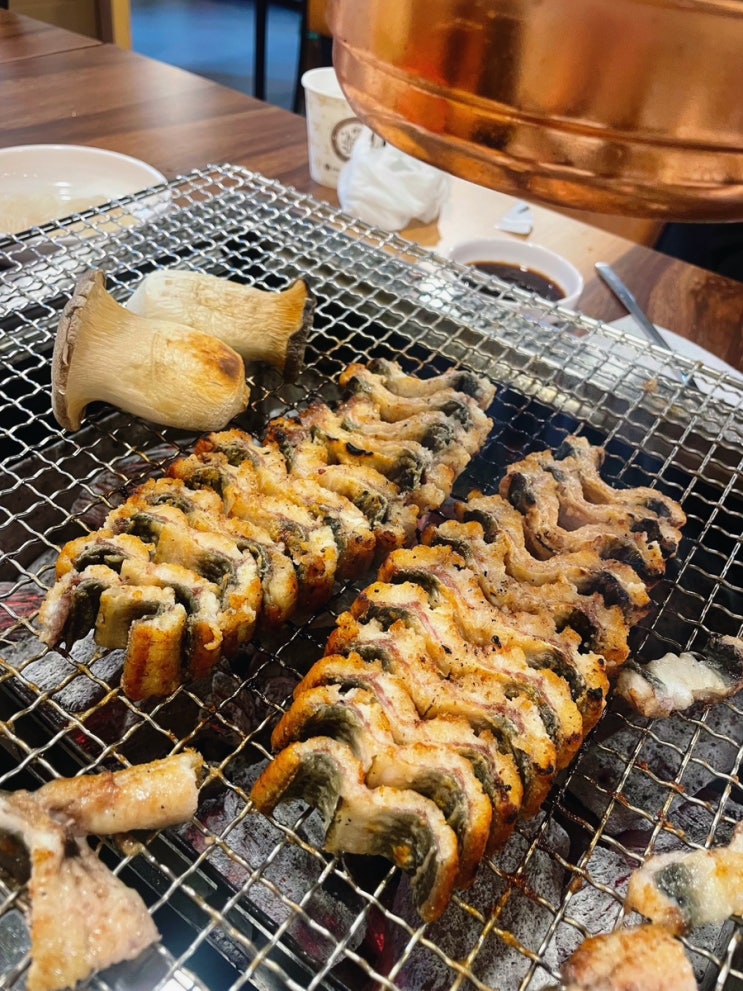  성남장어맛집 뚱보풍천장어마을3호점:) 숯불에 구워주는 풍천장어구이