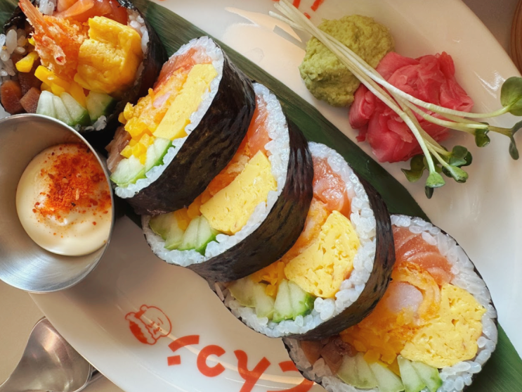  후토마끼와 얼굴만한 뼈돈카츠가 맛있는 곳 행궁동 맛집 초다이닝 수원행궁점