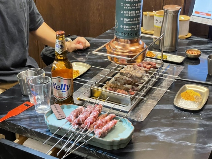  뚝섬역맛집 데이트, 모임, 반주하기 좋은 양고기 전문점 "양복집"