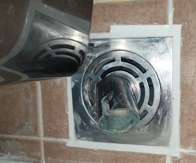 분당 아파트 세탁실 누수-아랫집 천장에 물이 뚝뚝 샌 근본적인 이유는?