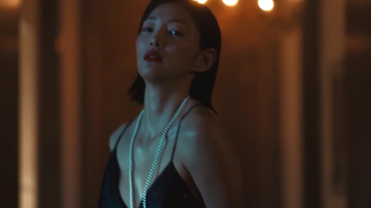 이엘 상반신 노출 광고 꼬냑 하이볼 유부남 광고주 도망가 노빠꾸 이엘 상반신 노출 광고 꼬냑 하이볼 유부남 광고주 도망가 노빠꾸