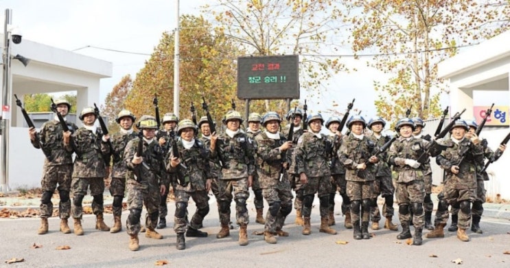 인구감소로 <b>여성징병제</b>,시니어(Senier Army)아미  찬반 논란?