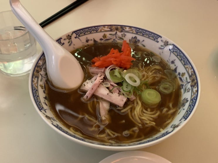  낮은 가격대로 다양한 메뉴 맛볼 수 있는 곳::미스타 교자 서교본점_합정/망원