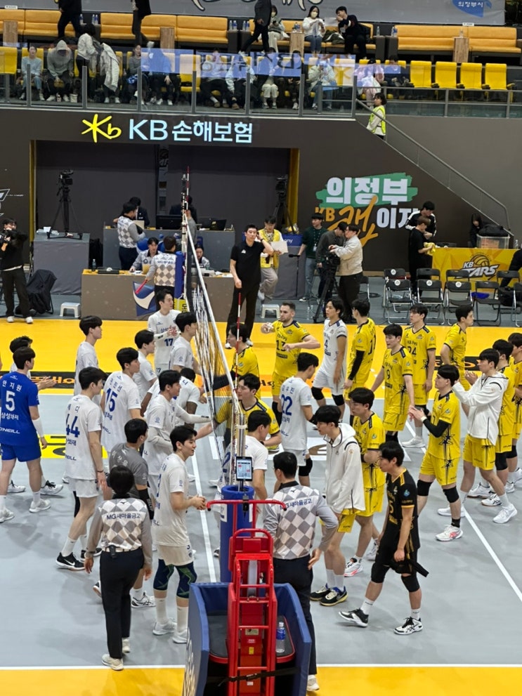 KB손해보험 vs  삼성화재 배구 직관 후기! 의정부 체육관 C4 구역 B 열 1 시야 + 치어존 분위기