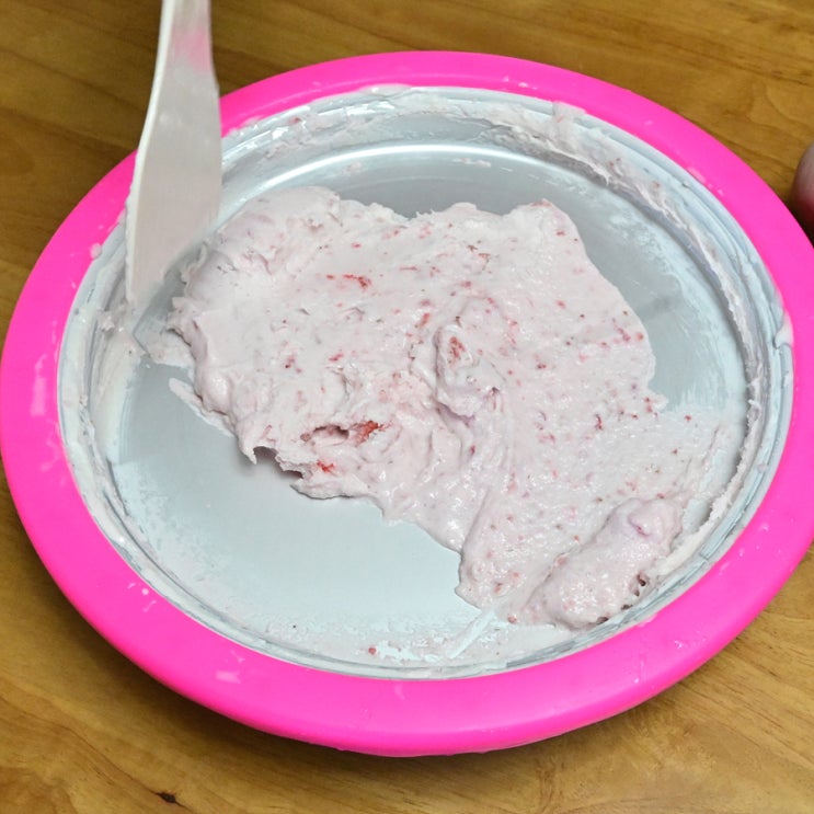 가정용 롤리 아이스팬을 이용한 아기 아이스크림 만들기 DIY