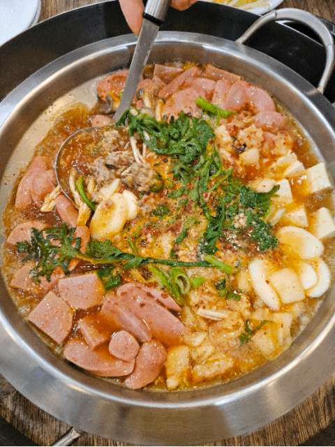  칠곡 3지구 운암지맛집 의정부부대찌개 포장 2+1 행사 중 주차 가능