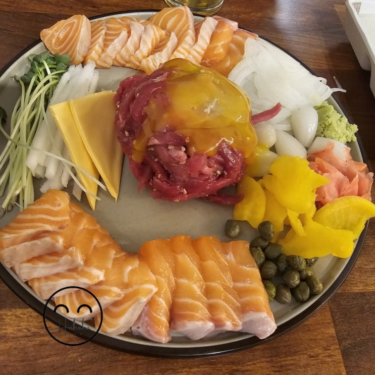  부평맛집을 찾아서.육회와 연어.싸우자!