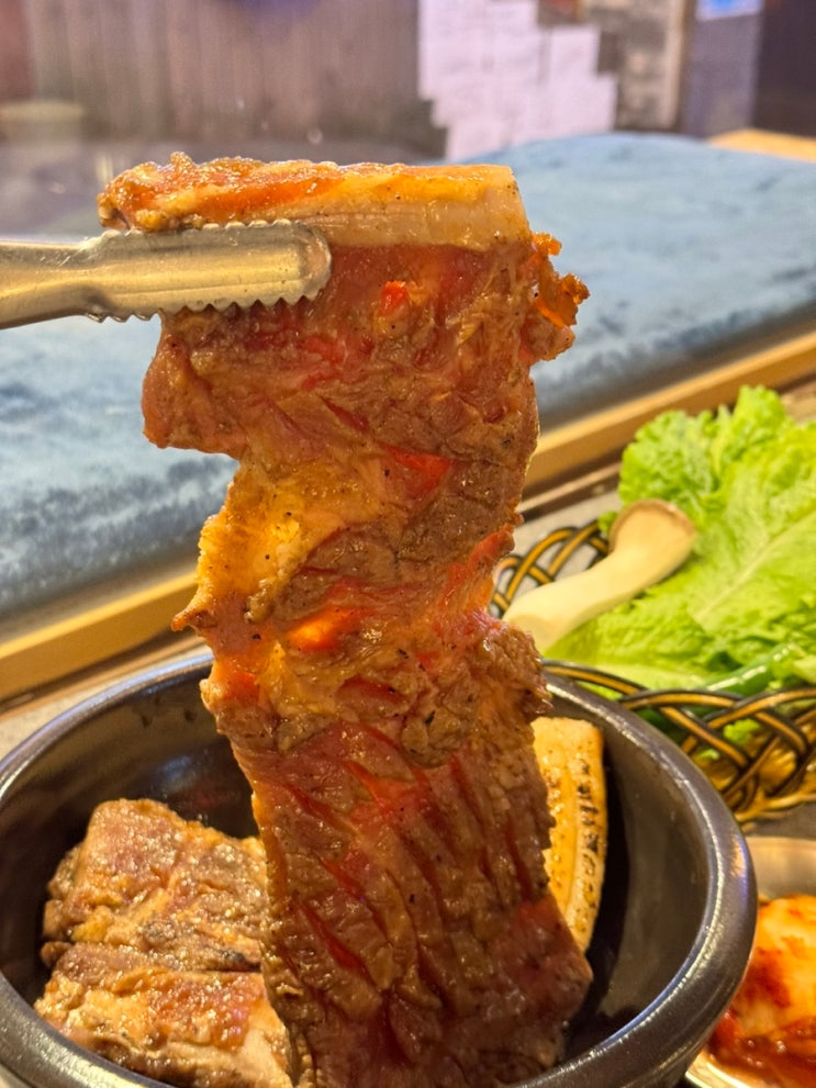  용산 이태원역 애견동반 식당 정든집 맛집 구워주는 돼지갈비