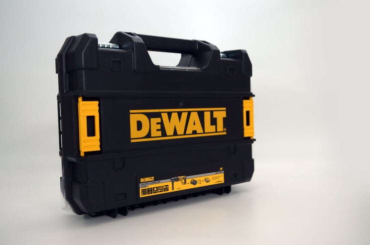  [사용기]편하게 무선으로 모든 벽을 타공하는 디월트 무선함마드릴DCH133