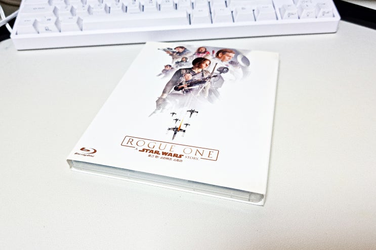  로그 원: 스타워즈 스토리 (2016) 재촬영이 성공적인 영화를 만들어낸 사례