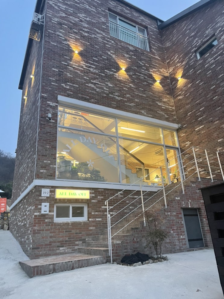  [전주/진북동] 골목에 숨어있는 카페 “아도”