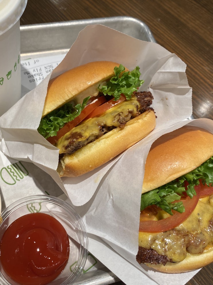  인천공항 제2여객터미널 맛집 쉑쉑버거 위치, 가격 및 플라이미 투더 쉑 후기
