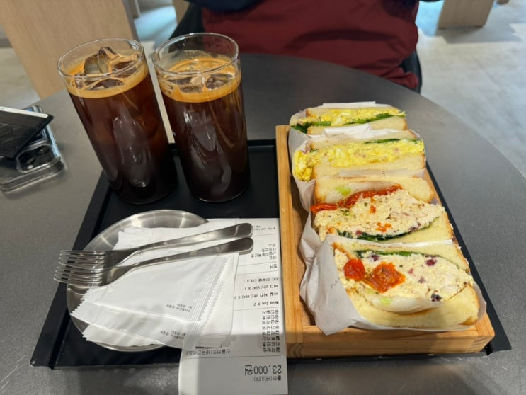  당산 카페 흘러 , 샌드위치와 식빵이 맛있는 당산 맛집!!
