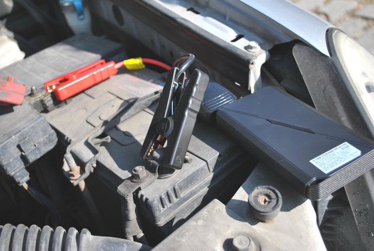 차량 배터리방전 걱정없는 가성비 점프스타터로 손쉽게 배터리충전