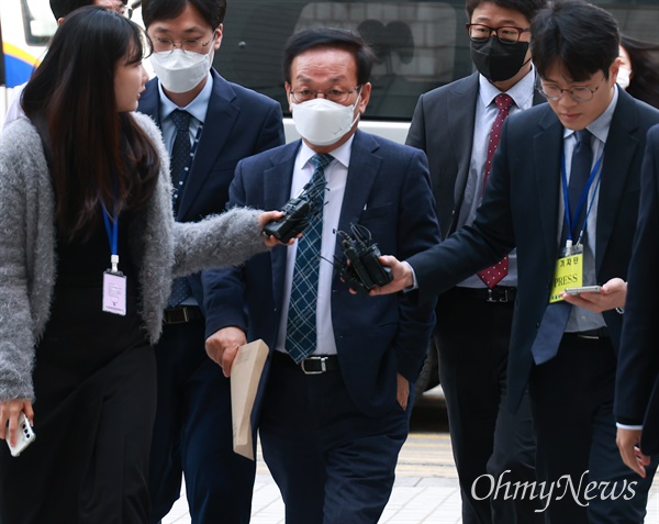 <b>백현동 로비스트 김인섭</b> 법정구속... 공판현장에선.