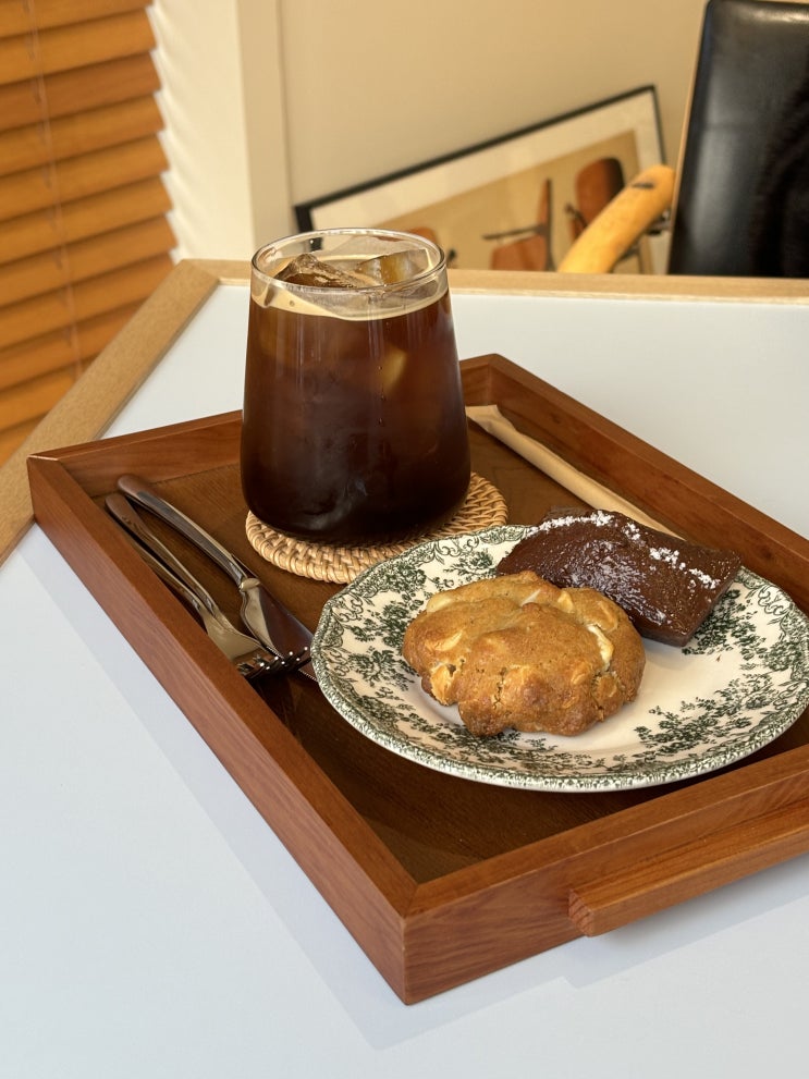  [김포맛집] 겸 주절거리는 이야기~ "마산동 웜하우스" 커피&디저트 맛집인데 포스팅은 그게 주가 아닌,,,,,
