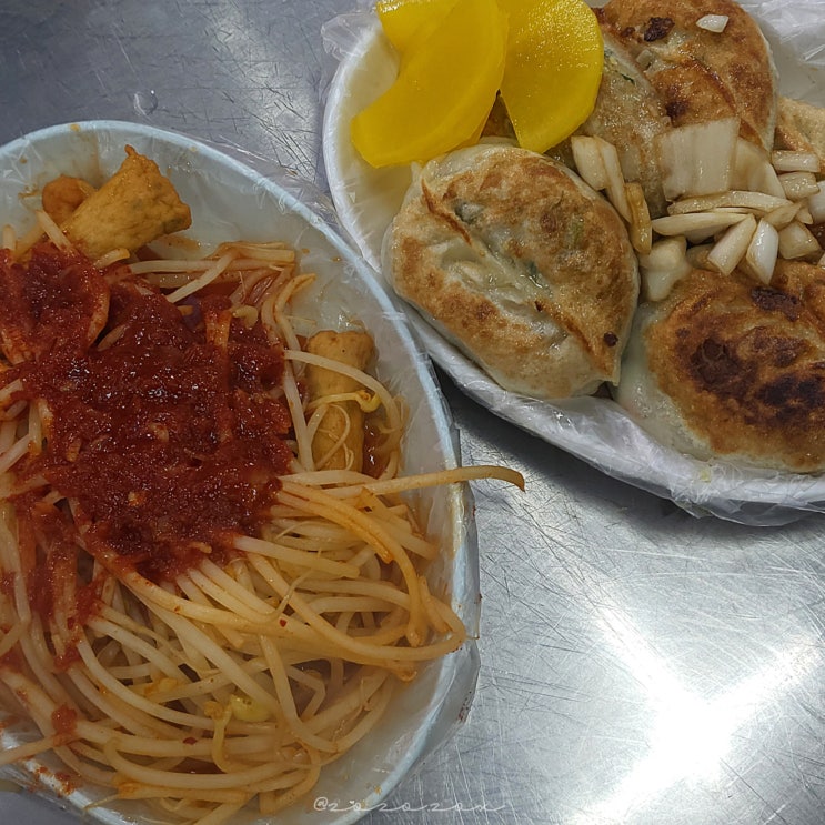  대구 서문시장 맛집 : 평범함을 가장한 특별함 '장여사의 나뭇잎손만두'